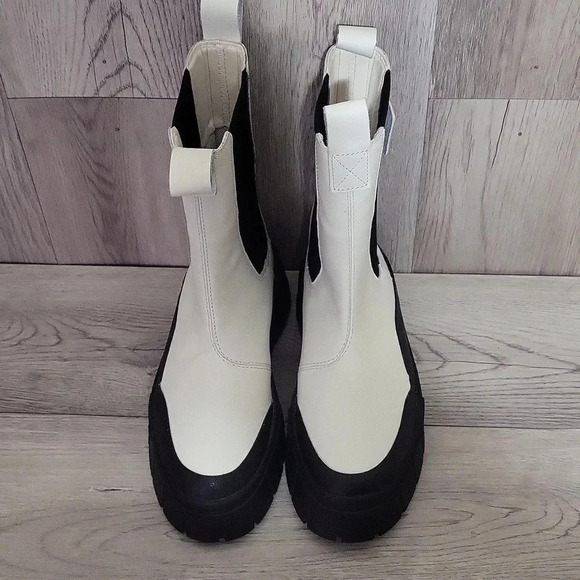 🛍Puma Mayze Stack Chelsea Boot White Black Slip On Womens Size 5.5 - Picture 2 of 10